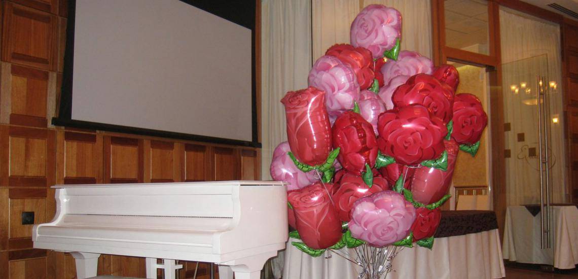 Фольгированные шарики -  розы 