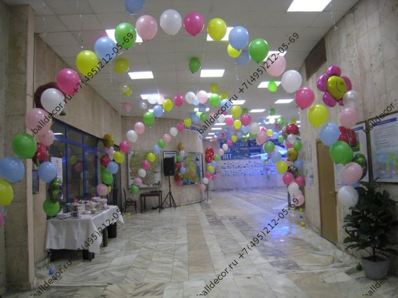оформление офиса воздушными шарами